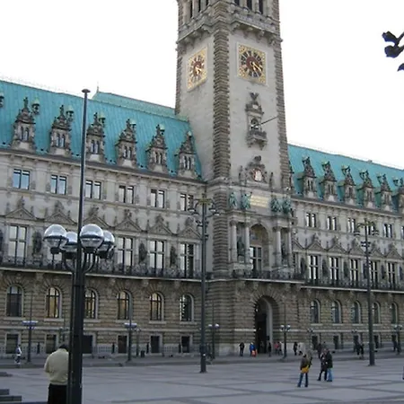 Pension am Rathaus-2